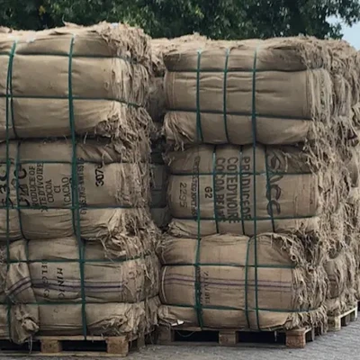 Pallet met jute zakken